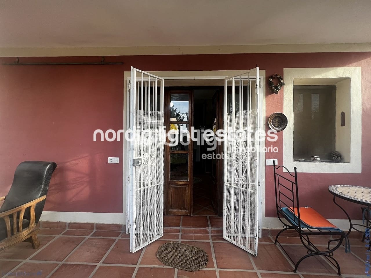 2 bedroom Villa for sale in Nerja with garage - € 350,000 (Ref: 9432401)