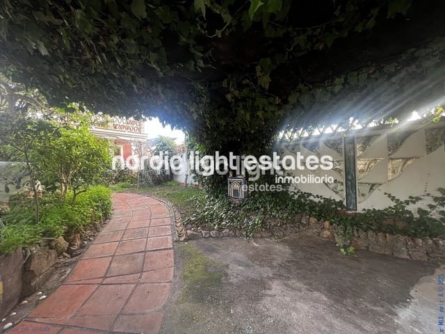 2 bedroom Villa for sale in Nerja with garage - € 350,000 (Ref: 9432401)