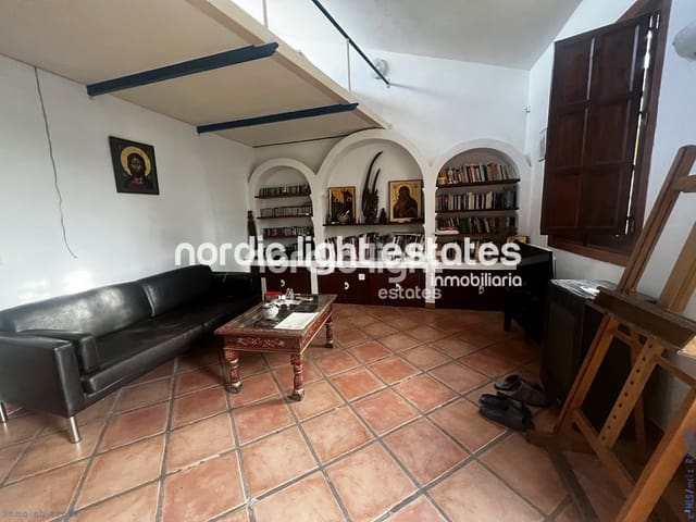 2 bedroom Villa for sale in Nerja with garage - € 350,000 (Ref: 9432401)