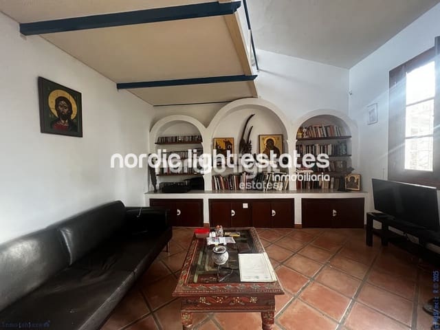 2 bedroom Villa for sale in Nerja with garage - € 350,000 (Ref: 9432401)