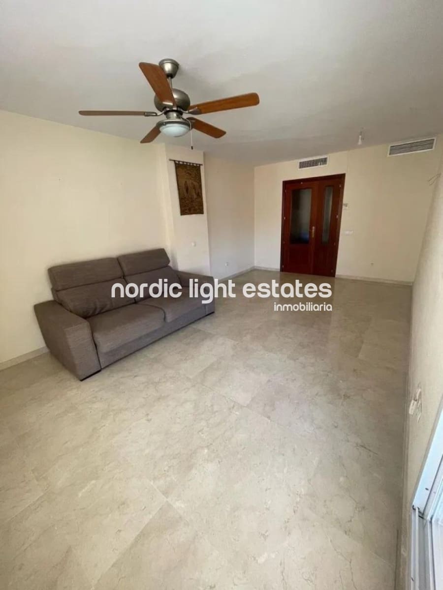 3 sypialnia Mieszkanie na sprzedaż w Miasto Malaga z basenem garażem - 550 000 € (Ref: 9435990)