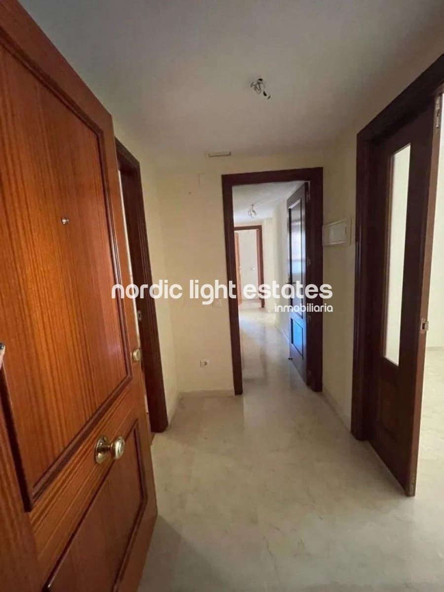 3 sypialnia Mieszkanie na sprzedaż w Miasto Malaga z basenem garażem - 550 000 € (Ref: 9435990)