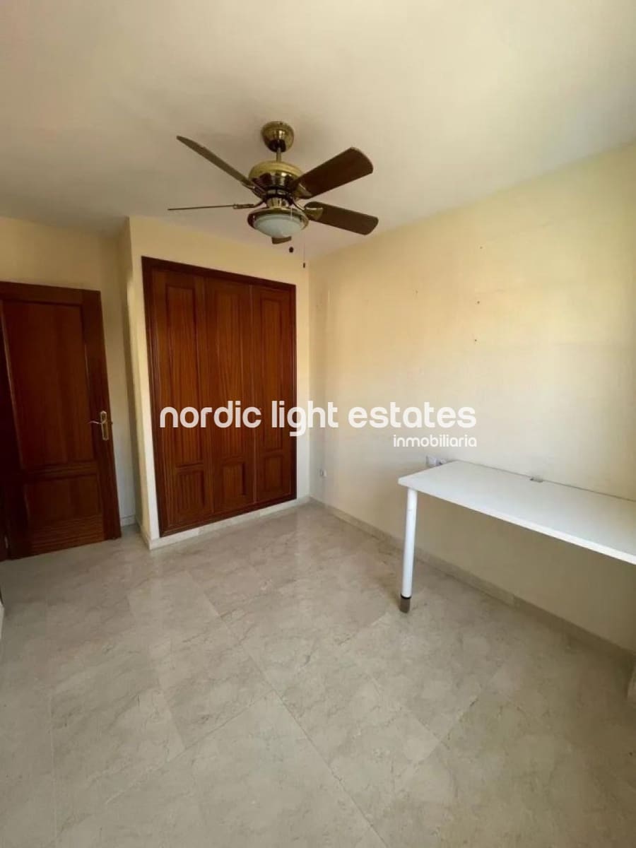 3 sypialnia Mieszkanie na sprzedaż w Miasto Malaga z basenem garażem - 550 000 € (Ref: 9435990)