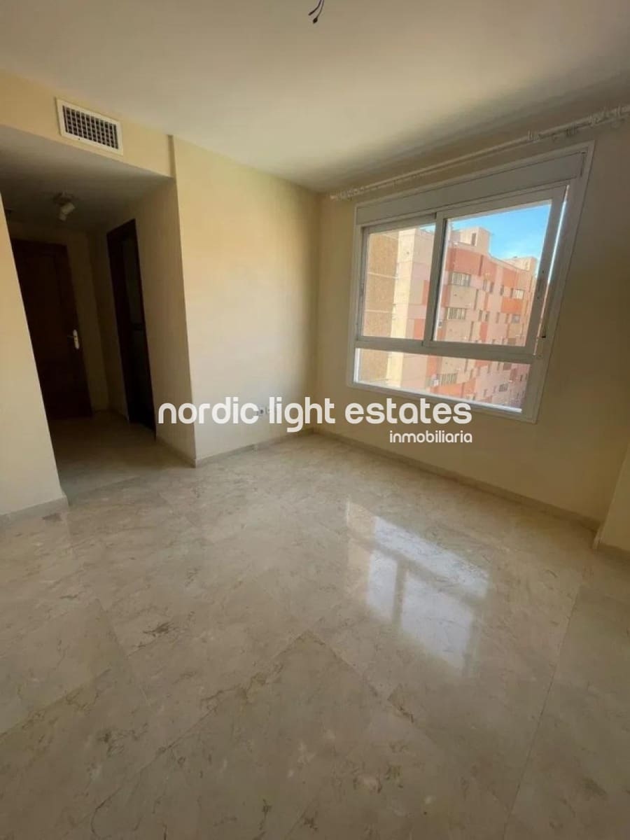 3 sypialnia Mieszkanie na sprzedaż w Miasto Malaga z basenem garażem - 550 000 € (Ref: 9435990)