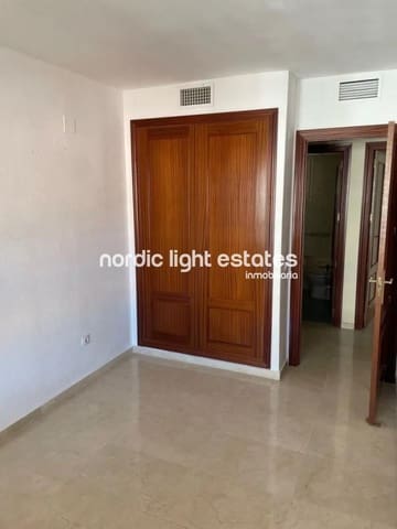 3 sypialnia Mieszkanie na sprzedaż w Miasto Málaga z basenem garażem - 550 000 € (Ref: 9435990)