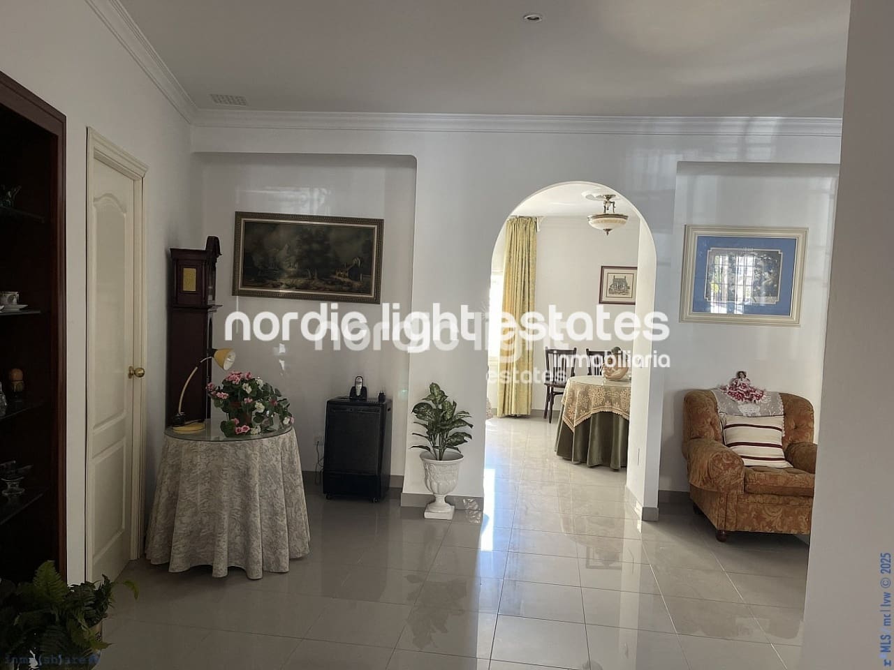 4 sovrum Semi-fristående Villa till salu i Nerja - 630 000 € (Ref: 9438136)