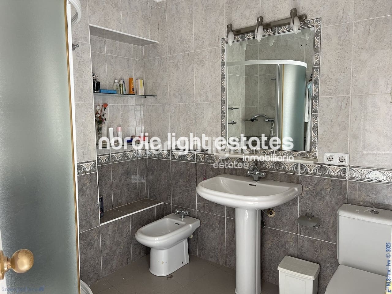 4 sovrum Semi-fristående Villa till salu i Nerja - 630 000 € (Ref: 9438136)