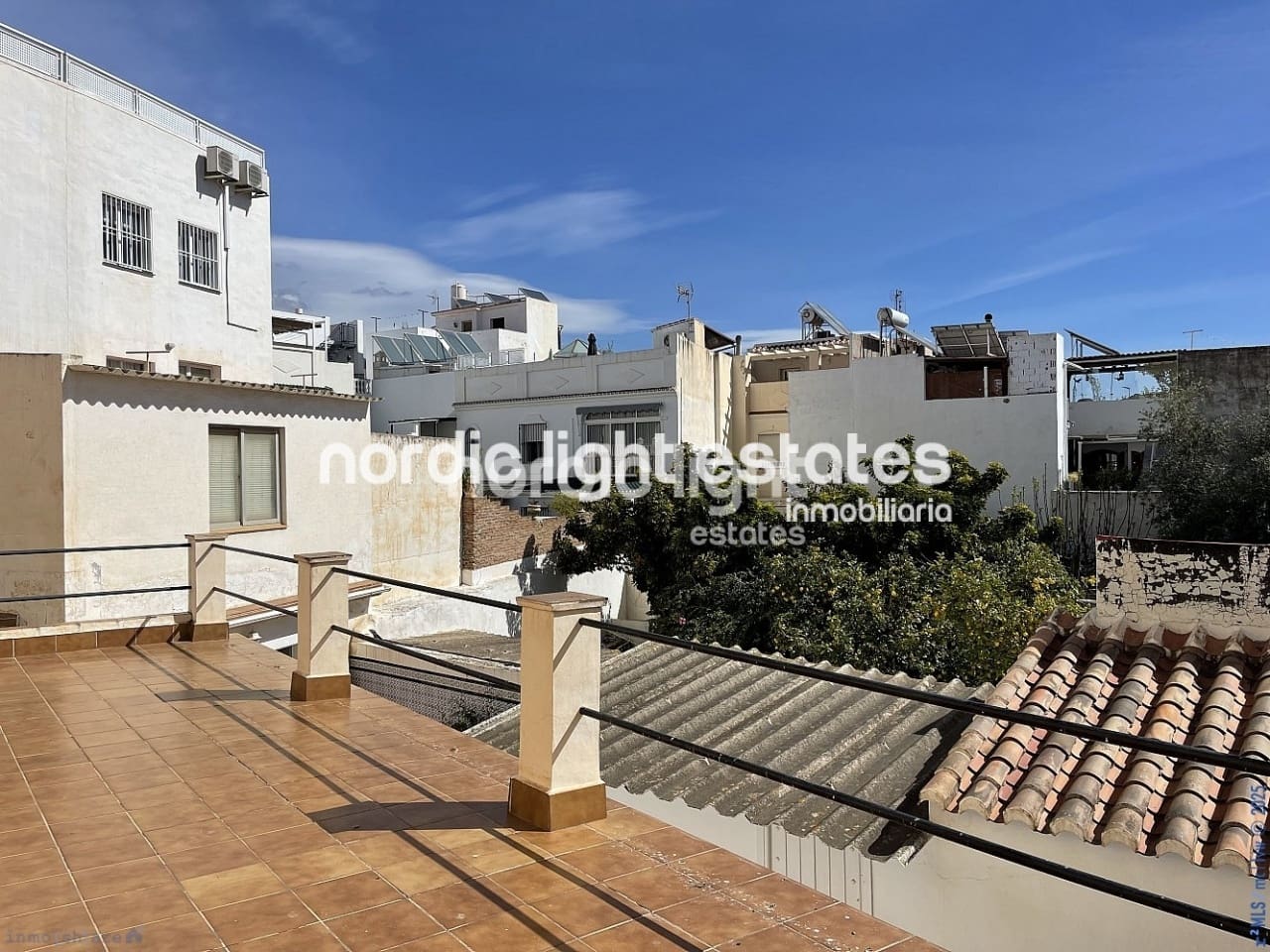 4 sovrum Semi-fristående Villa till salu i Nerja - 630 000 € (Ref: 9438136)