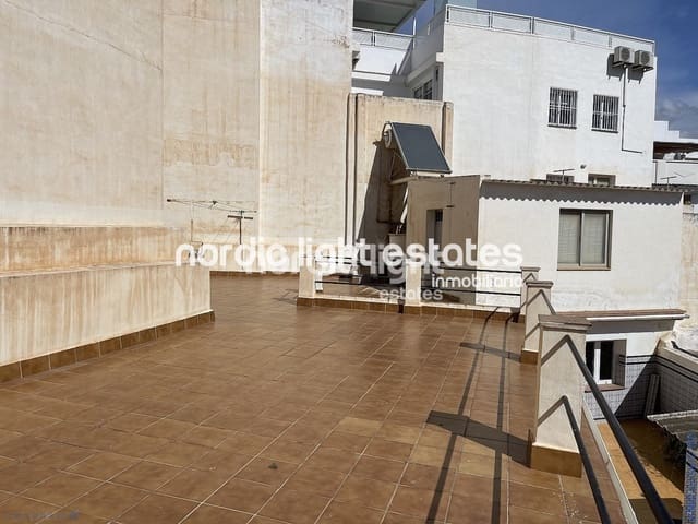 4 camera da letto Villetta Bifamiliare in vendita in Centro, Nerja - 630.000 € (Rif: 9438136)