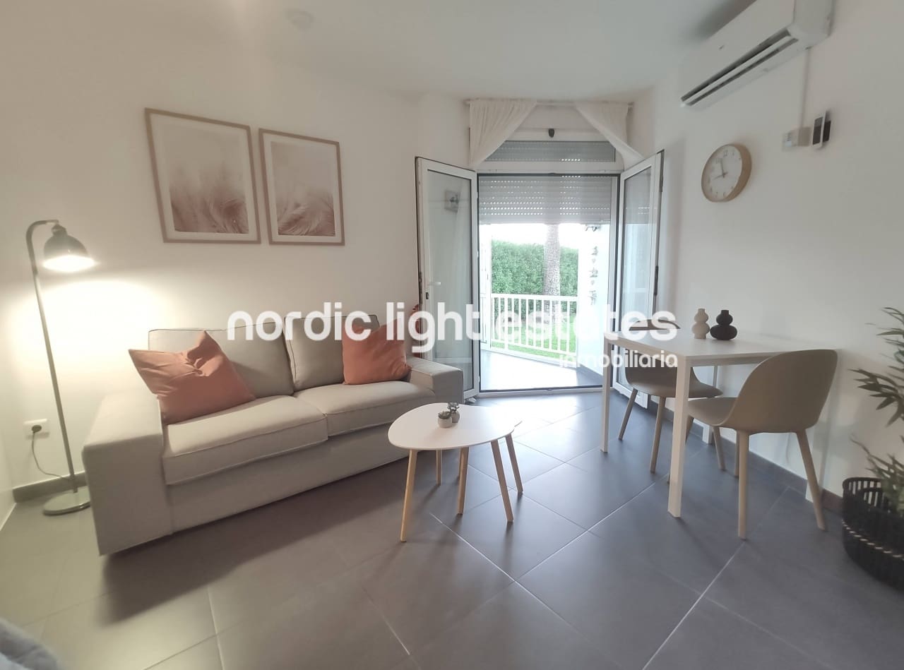 Studio til leje i Nerja - € 800 (Ref: 9438137)