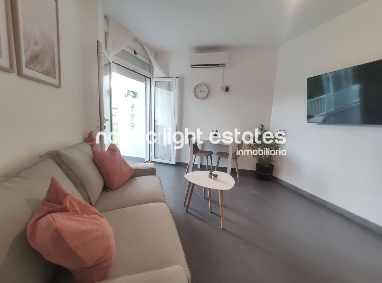 Studio til leje i Nerja - € 800 (Ref: 9438137)