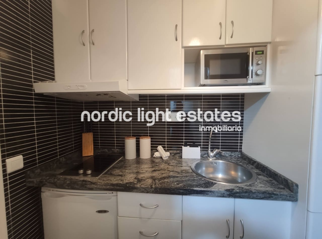 Studio til leje i Nerja - € 800 (Ref: 9438137)