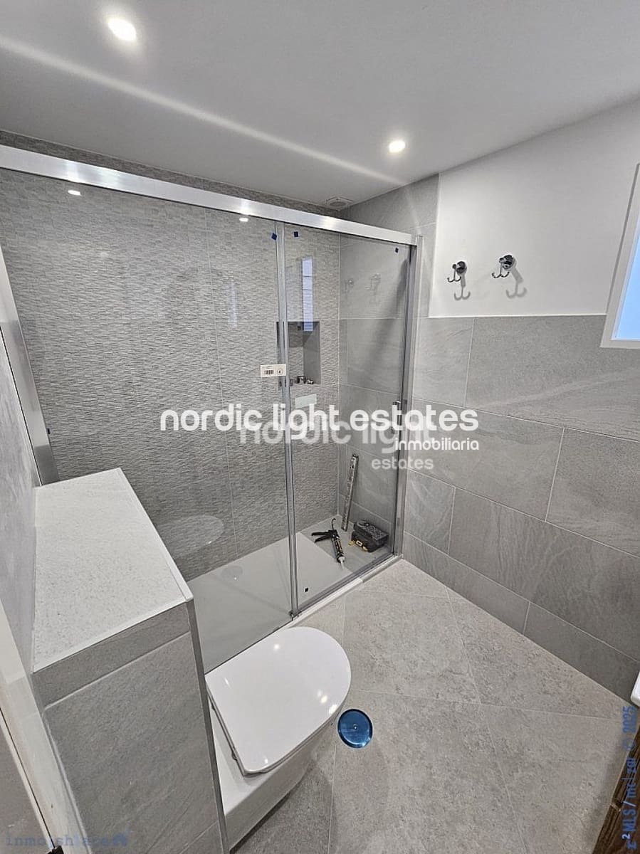 3 bedroom Apartment for sale in Torrox-Costa with garage - € 435,000 (Ref: 9438354)