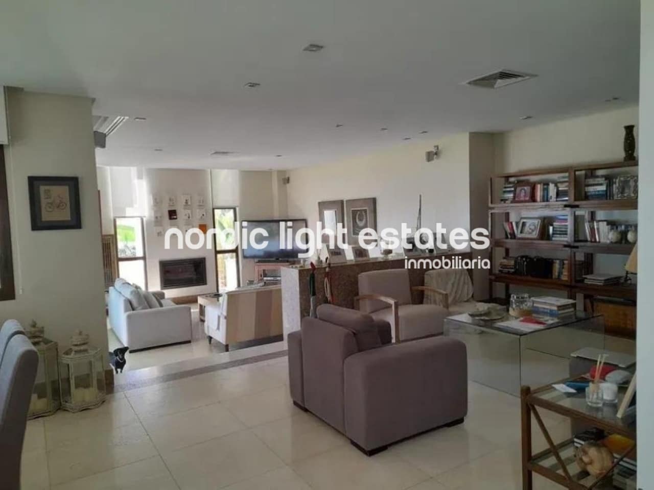 6 soverom Villa til salgs i Malaga by med svømmebasseng garasje - € 2 750 000 (Ref: 9446965)