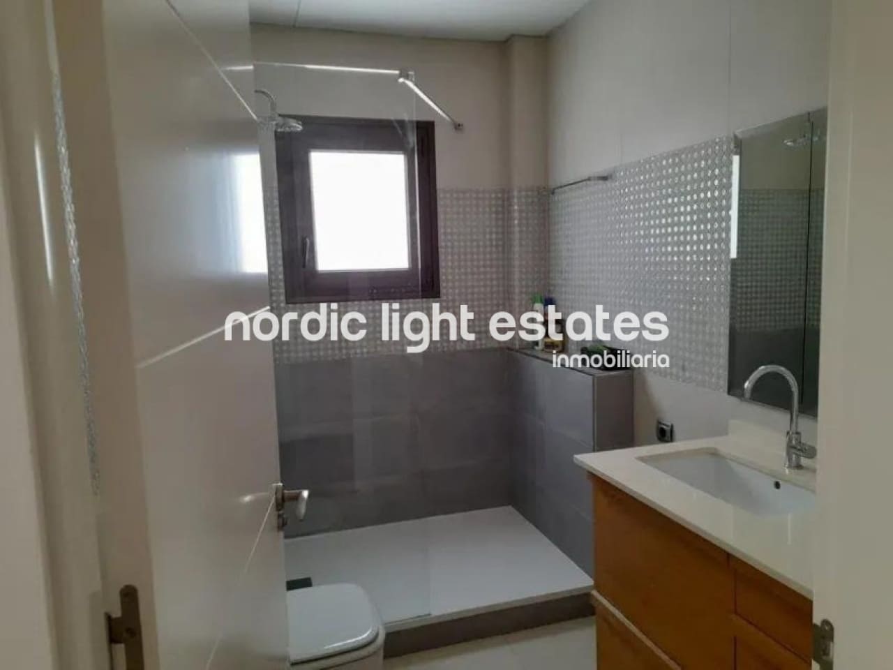 6 soverom Villa til salgs i Malaga by med svømmebasseng garasje - € 2 750 000 (Ref: 9446965)