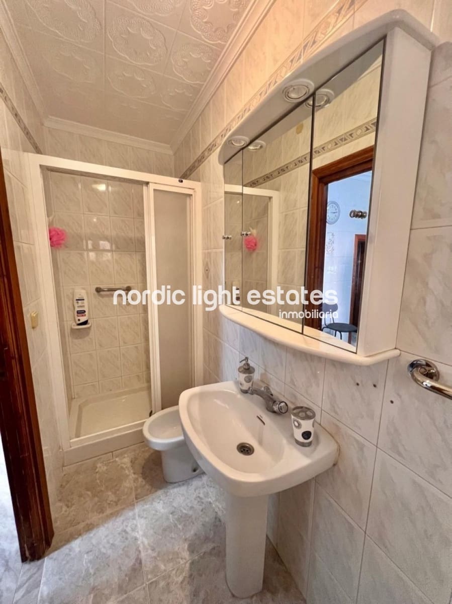 2 soveværelse Semi-Rækkehus til salg i Torrox - € 157.000 (Ref: 9449605)