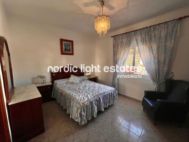 2 soveværelse Semi-Rækkehus til salg i Torrox - € 157.000 (Ref: 9449605)