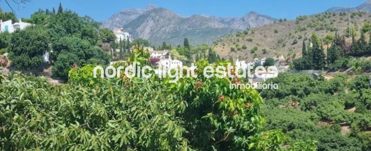 4 soveværelse Finca/Landehus til salg i Frigiliana med swimmingpool garage - € 420.000 (Ref: 9450141)