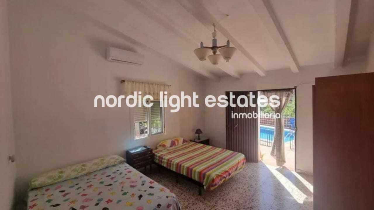 4 soveværelse Finca/Landehus til salg i Frigiliana med swimmingpool garage - € 420.000 (Ref: 9450141)