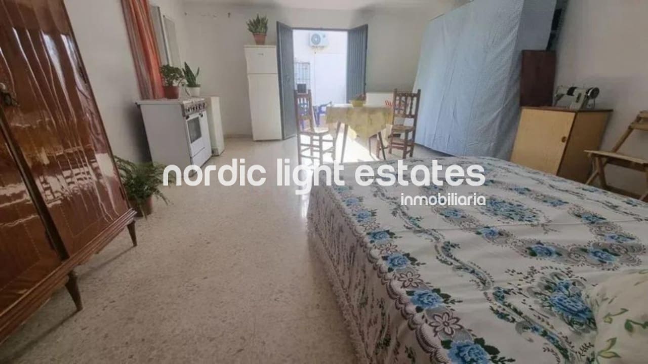 4 soveværelse Finca/Landehus til salg i Frigiliana med swimmingpool garage - € 420.000 (Ref: 9450141)