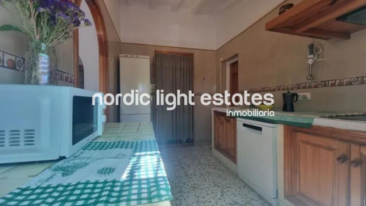 4 soveværelse Finca/Landehus til salg i Frigiliana med swimmingpool garage - € 420.000 (Ref: 9450141)