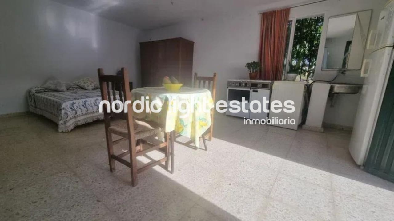 4 soveværelse Finca/Landehus til salg i Frigiliana med swimmingpool garage - € 420.000 (Ref: 9450141)