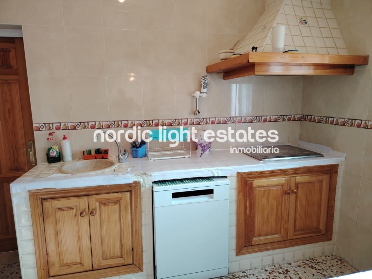 4 soveværelse Finca/Landehus til salg i Frigiliana med swimmingpool garage - € 420.000 (Ref: 9450141)