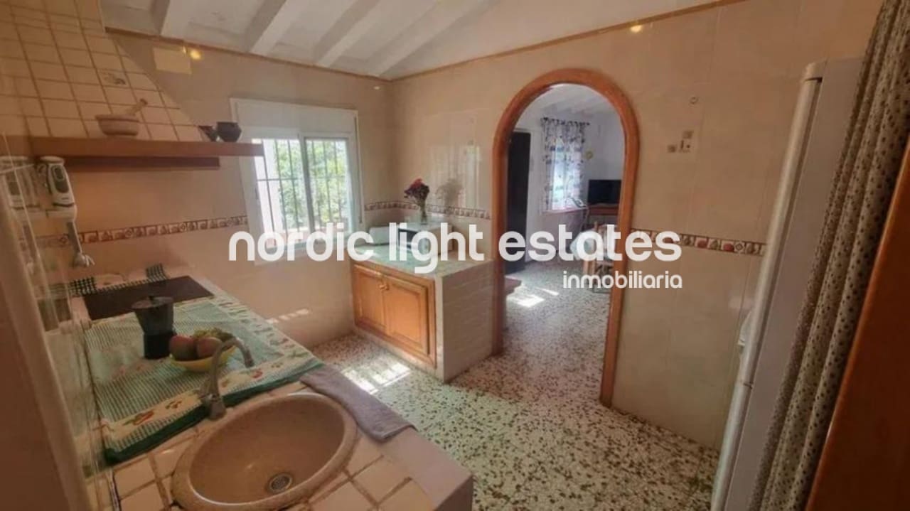 4 soveværelse Finca/Landehus til salg i Frigiliana med swimmingpool garage - € 420.000 (Ref: 9450141)