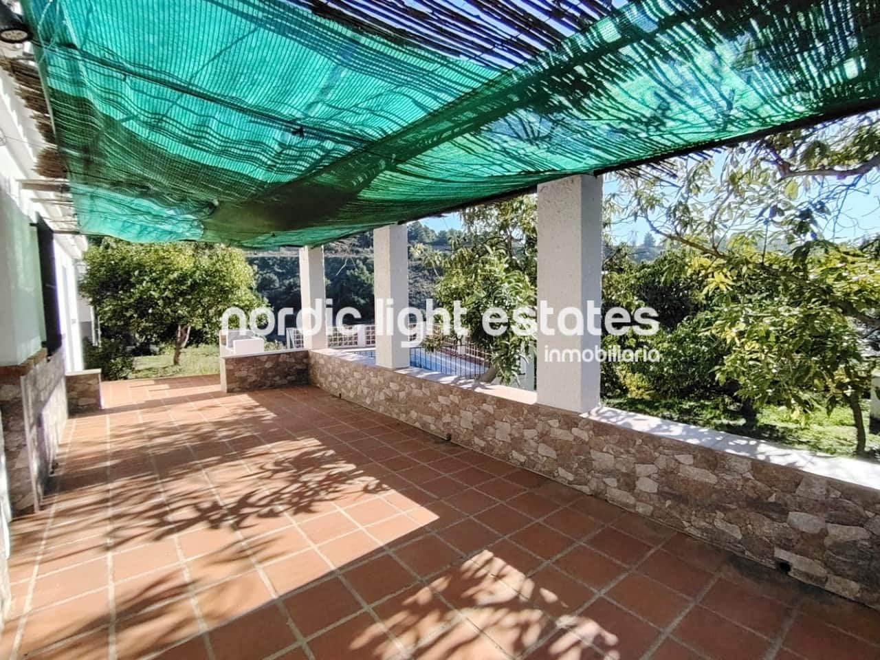 4 soveværelse Finca/Landehus til salg i Frigiliana med swimmingpool garage - € 420.000 (Ref: 9450141)