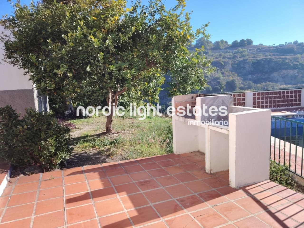 4 soveværelse Finca/Landehus til salg i Frigiliana med swimmingpool garage - € 420.000 (Ref: 9450141)