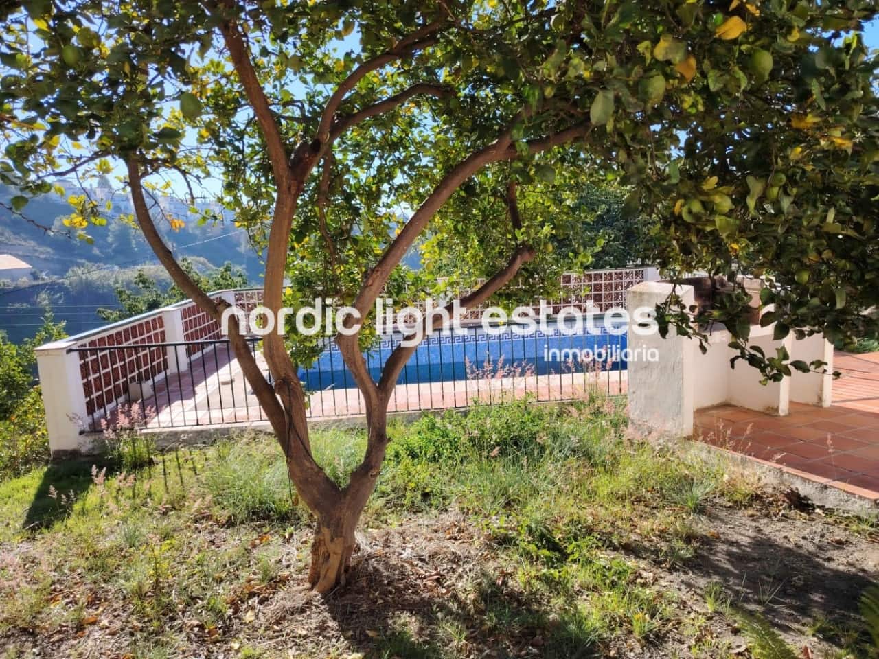 4 soveværelse Finca/Landehus til salg i Frigiliana med swimmingpool garage - € 420.000 (Ref: 9450141)