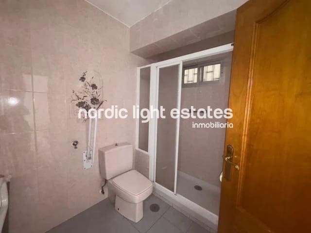 2 makuuhuone Huoneisto myytävänä paikassa Torre del Mar, Vélez-Málaga - 230 000 € (Ref: 9451460)