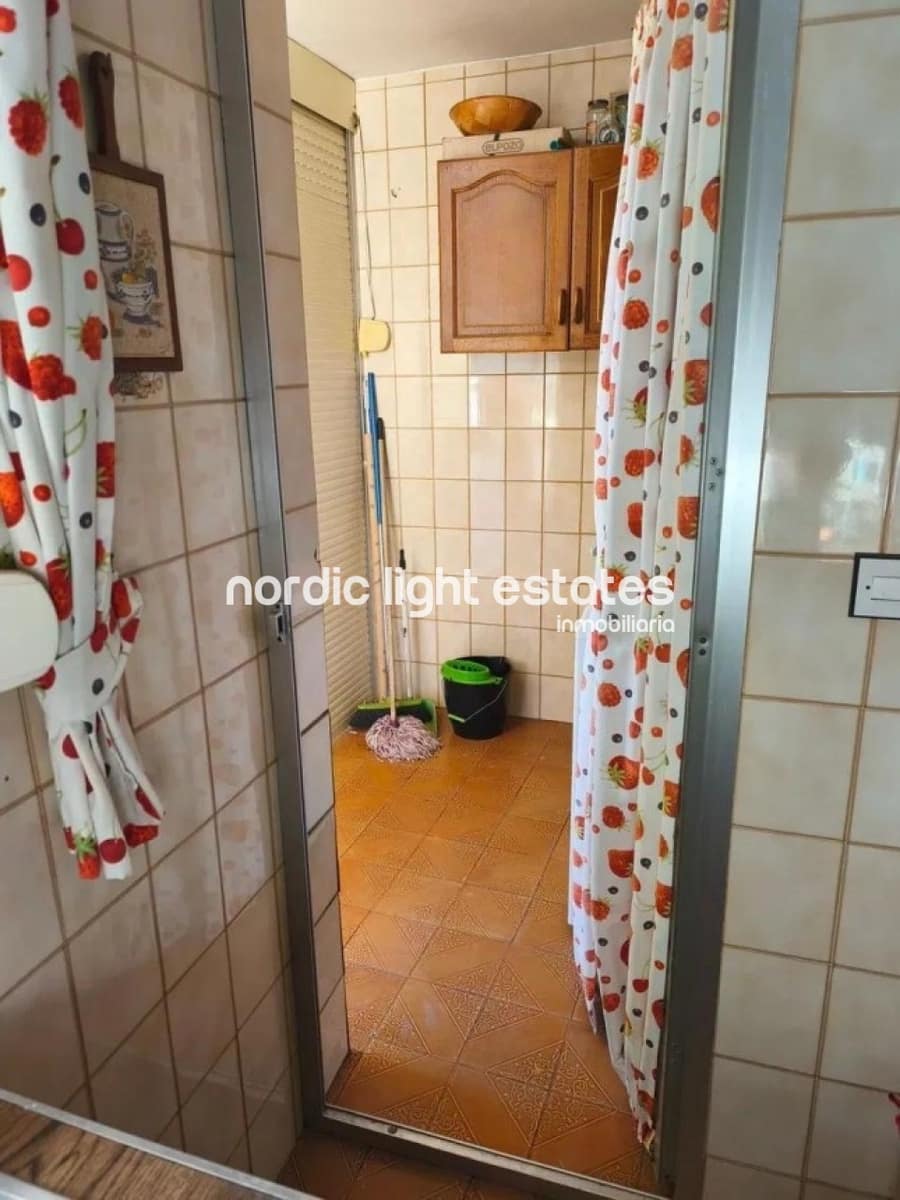 4 bedroom Flat for sale in Malaga city with garage - € 415,000 (Ref: 9451461)