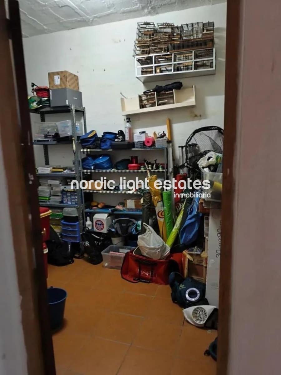 4 bedroom Flat for sale in Malaga city with garage - € 415,000 (Ref: 9451461)