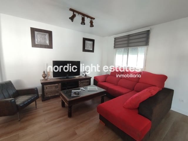 3 bedroom Semi-detached Villa for rent in Torrox-Costa, Torrox with pool - € 1,500 (Ref: 9451552)