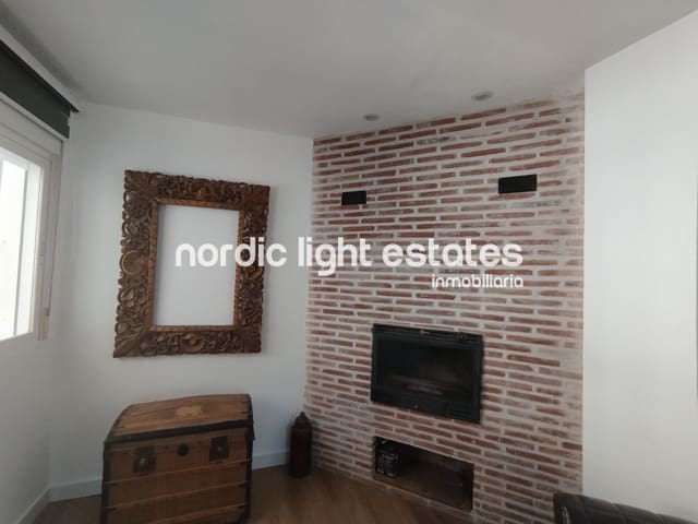 3 bedroom Semi-detached Villa for rent in Torrox-Costa, Torrox with pool - € 1,500 (Ref: 9451552)