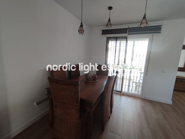 3 bedroom Semi-detached Villa for rent in Torrox-Costa, Torrox with pool - € 1,500 (Ref: 9451552)