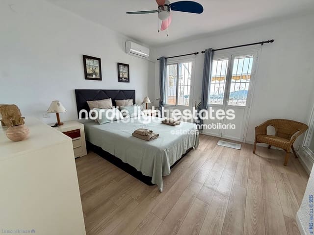 2 sypialnia Dom blizniak na sprzedaż w Nerja z basenem - 309 000 € (Ref: 9453598)