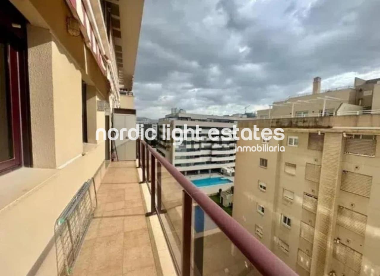 4 soveværelse Lejlighed til salg i Malaga by med swimmingpool garage - € 850.000 (Ref: 9453687)