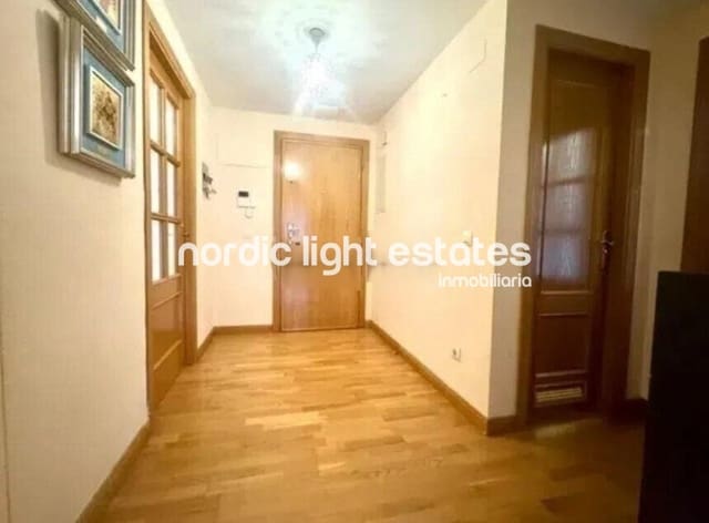 4 soveværelse Lejlighed til salg i Málaga by med swimmingpool garage - € 850.000 (Ref: 9453687)