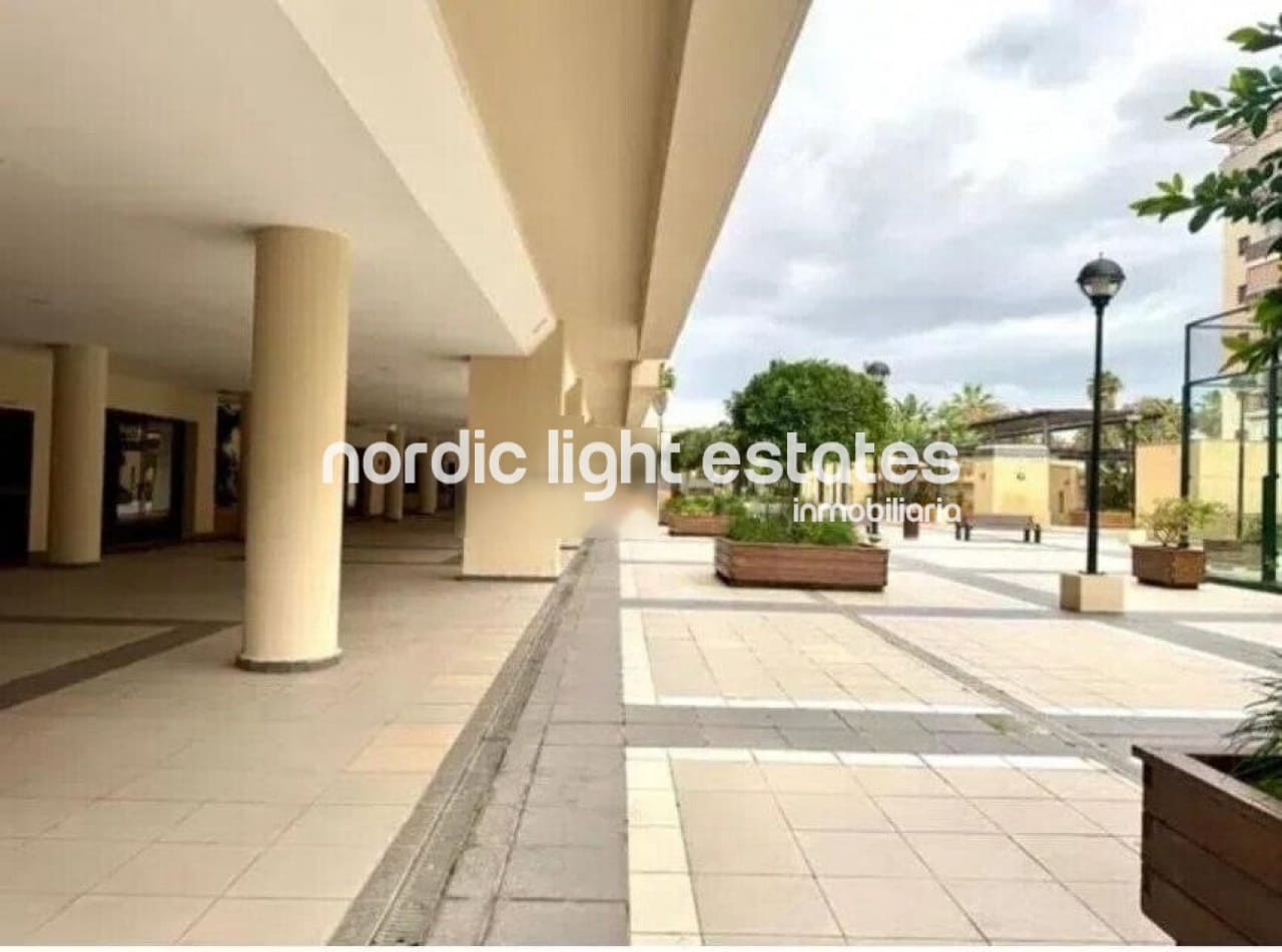 4 soveværelse Lejlighed til salg i Malaga by med swimmingpool garage - € 850.000 (Ref: 9453687)