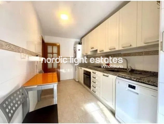 4 soveværelse Lejlighed til salg i Málaga by med swimmingpool garage - € 850.000 (Ref: 9453687)