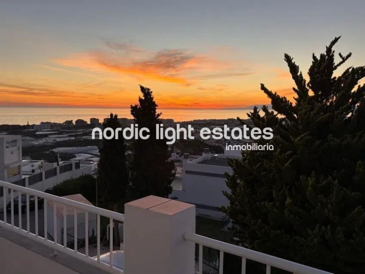 1 bedroom Apartment for sale in Torrox-Costa with pool - € 205,000 (Ref: 9466105)