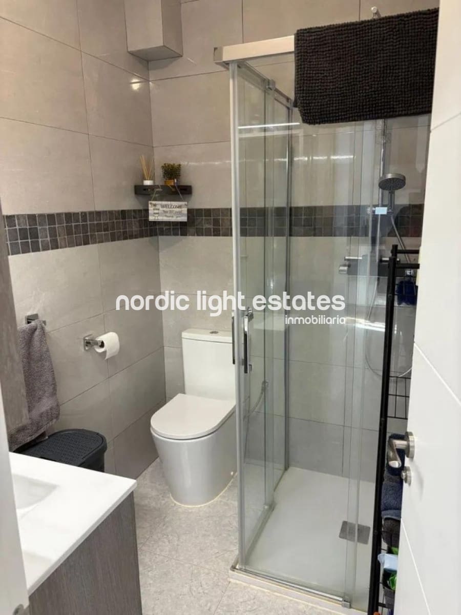 1 bedroom Apartment for sale in Torrox-Costa with pool - € 205,000 (Ref: 9466105)