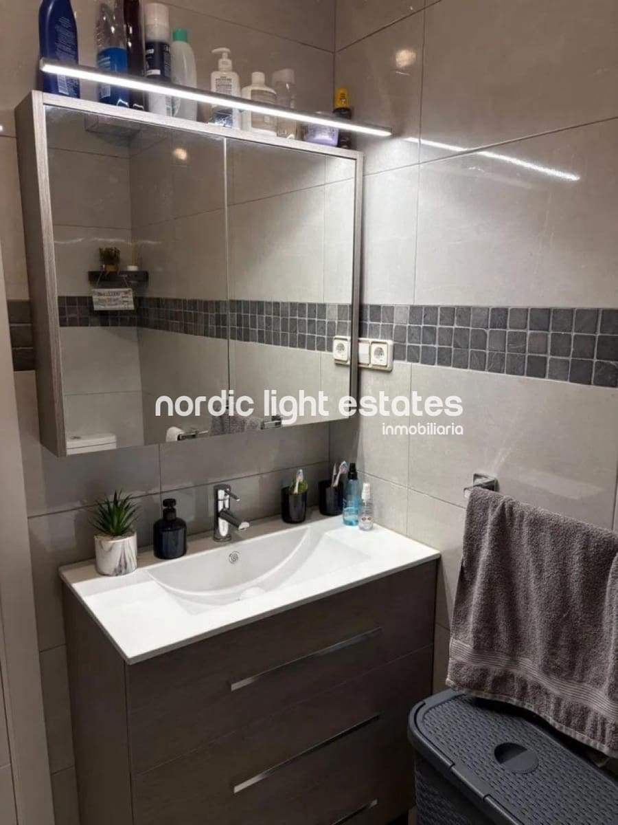 1 bedroom Apartment for sale in Torrox-Costa with pool - € 205,000 (Ref: 9466105)