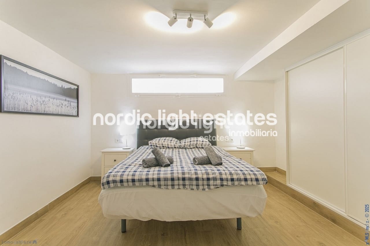 14 bedroom Villa for sale in Nerja with pool garage - € 1,500,000 (Ref: 9466308)