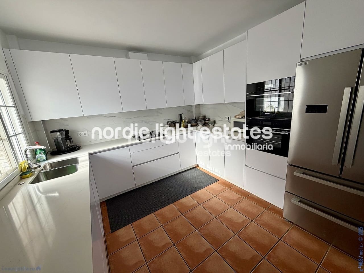 14 bedroom Villa for sale in Nerja with pool garage - € 1,500,000 (Ref: 9466308)