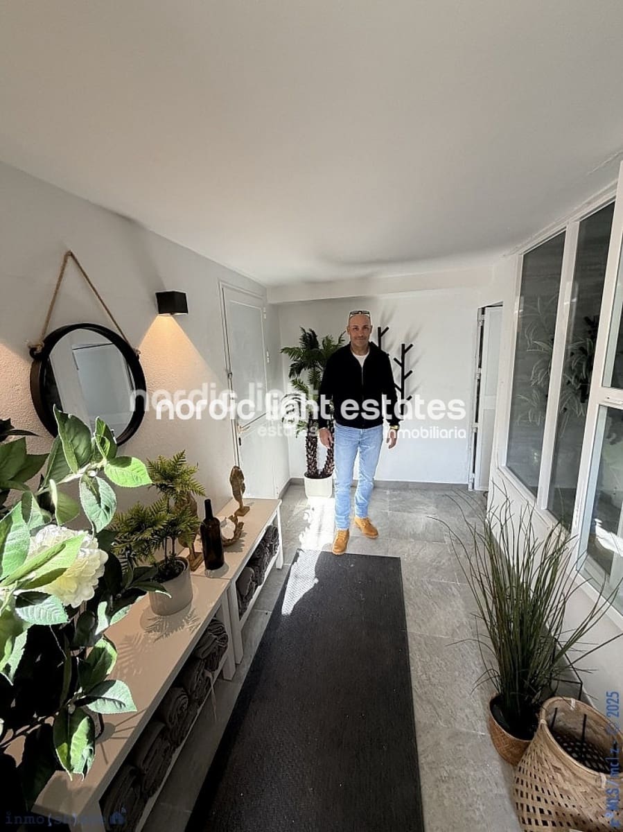 14 bedroom Villa for sale in Nerja with pool garage - € 1,500,000 (Ref: 9466308)