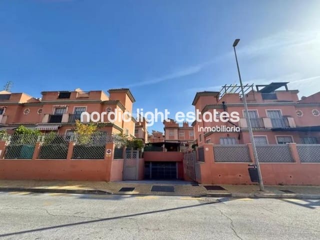 3 slaapkamer Halfvrijstaande villa te koop in Huerta Nueva, Málaga stad met zwembad garage - € 630.000 (Ref: 9474521)