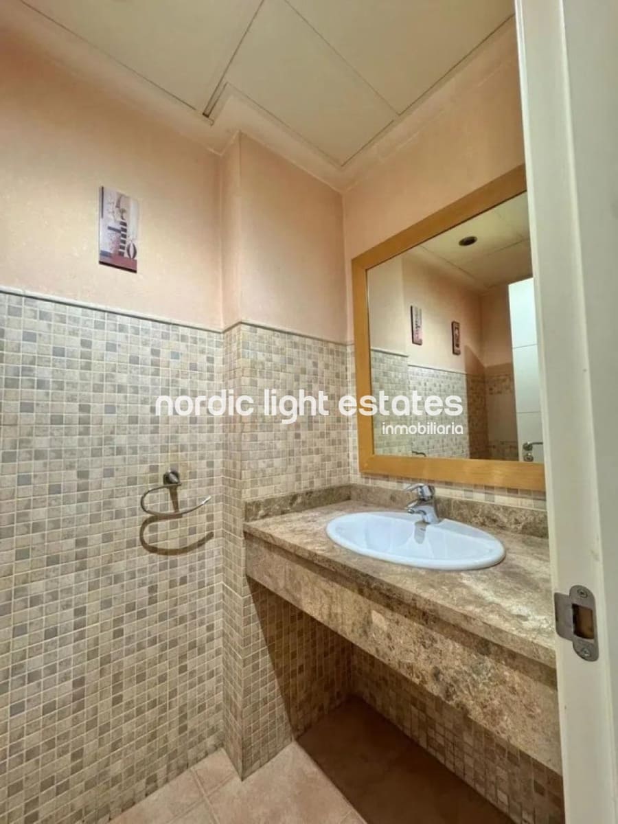 3 slaapkamer Halfvrijstaande villa te koop in Malaga stad met zwembad garage - € 630.000 (Ref: 9474521)